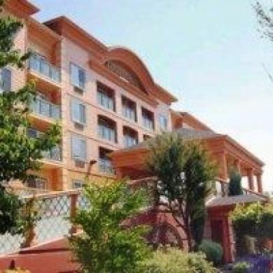 Courtyard By Marriott North Hotel