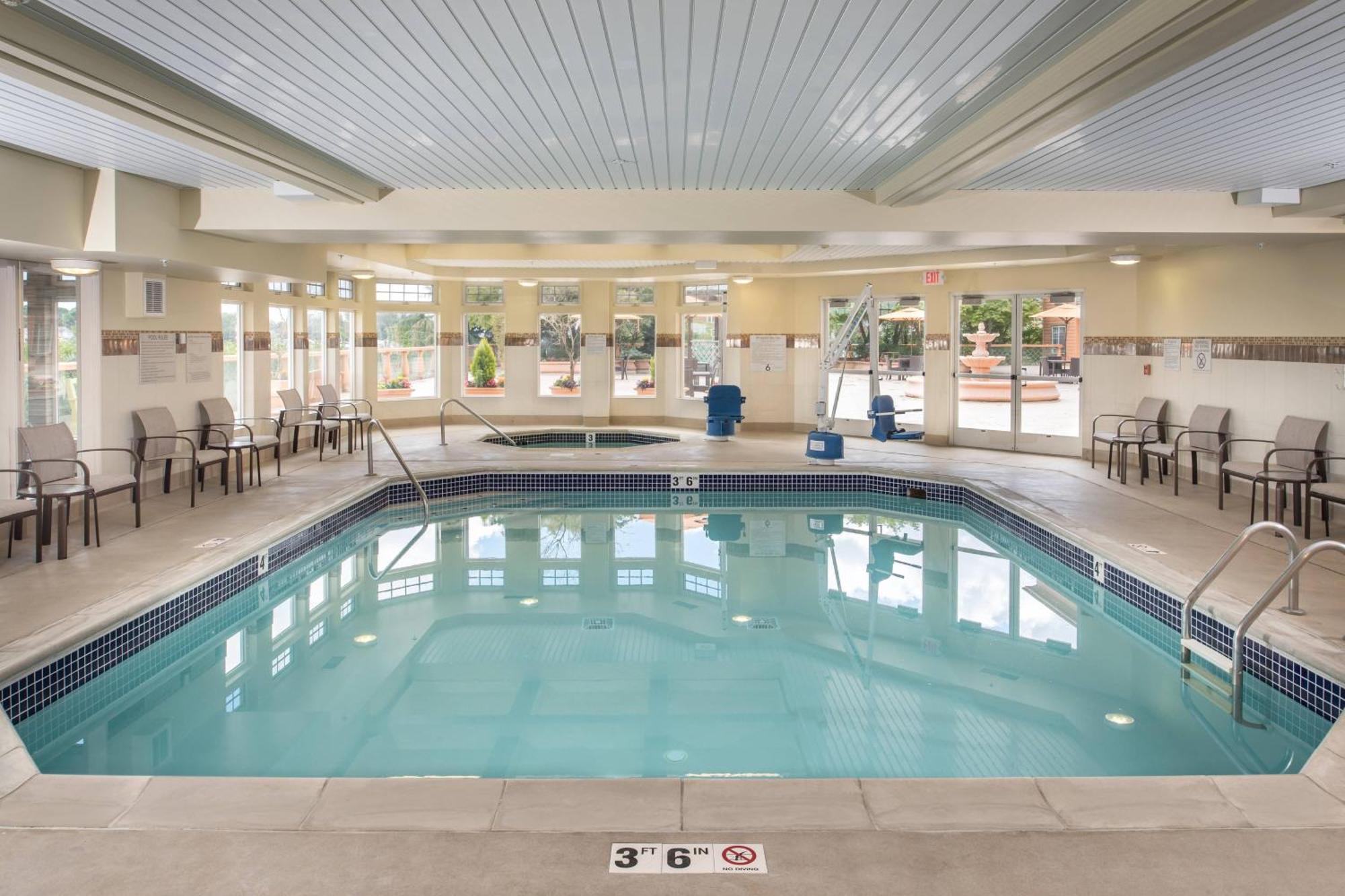 Hotel Courtyard By Marriott North