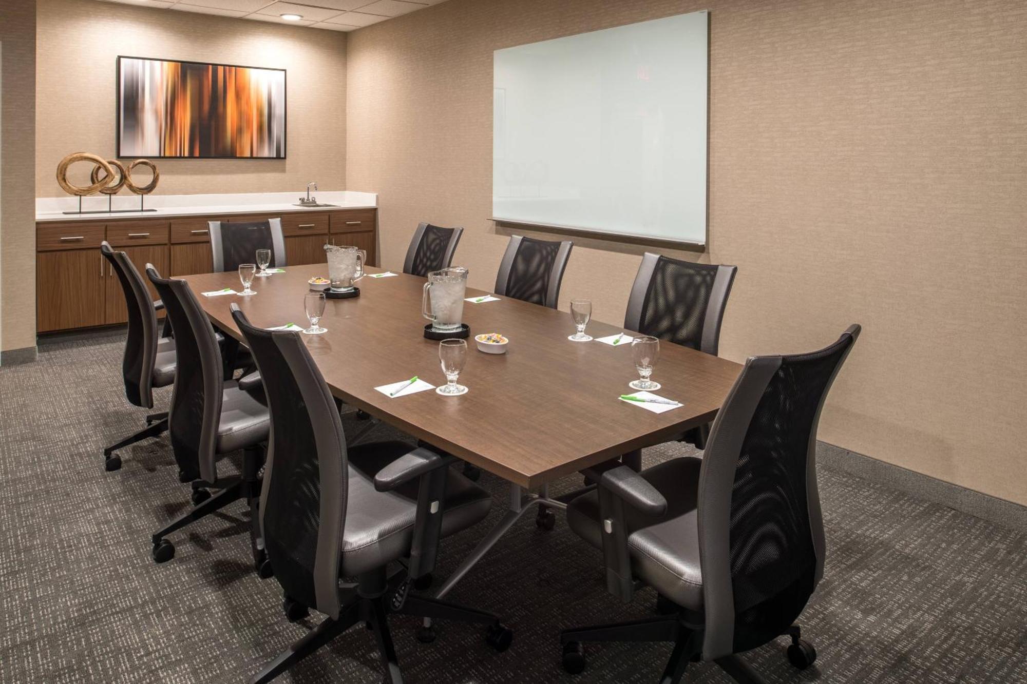Courtyard By Marriott North 3* Portland