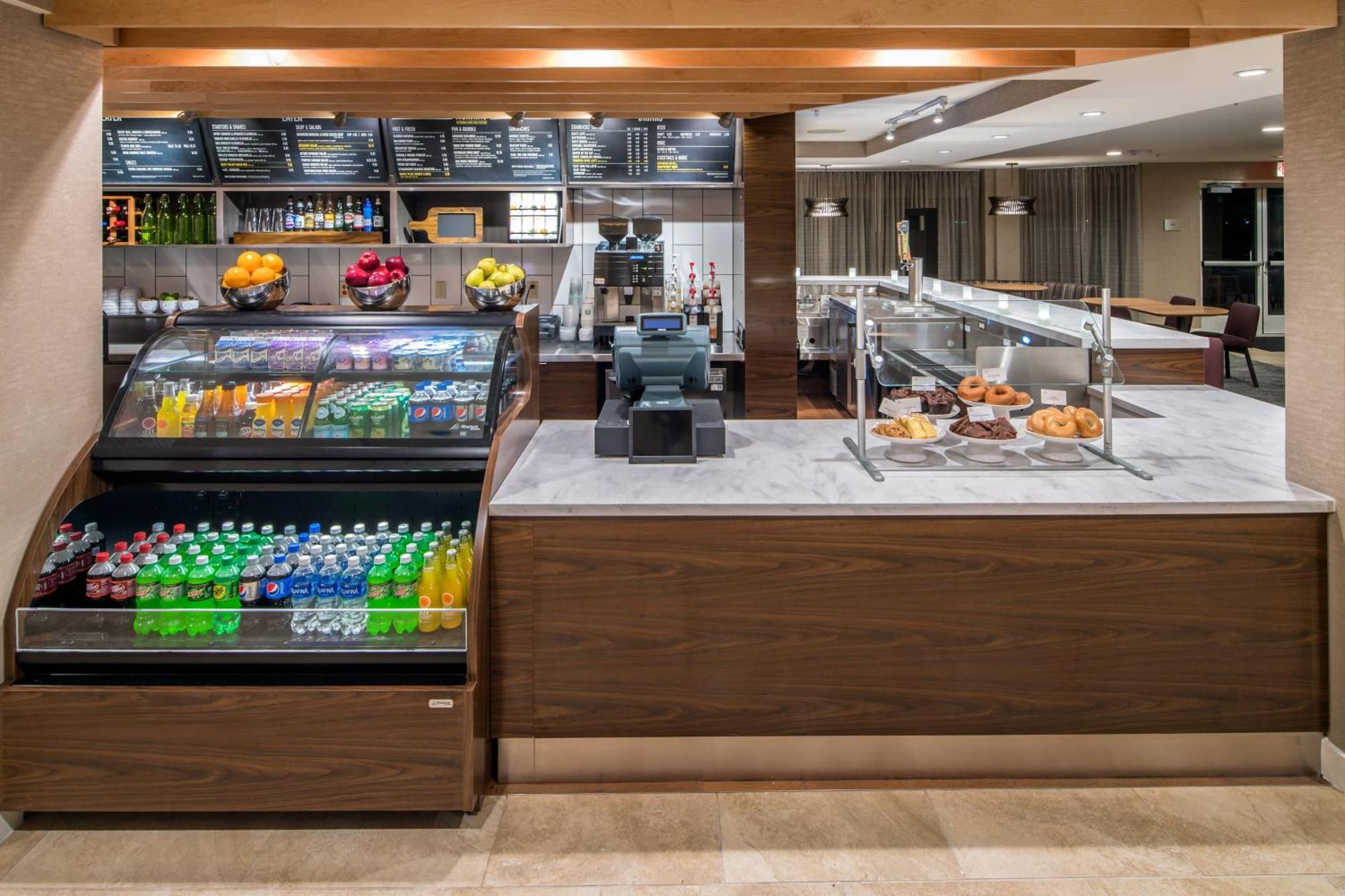 Hotel Courtyard By Marriott North