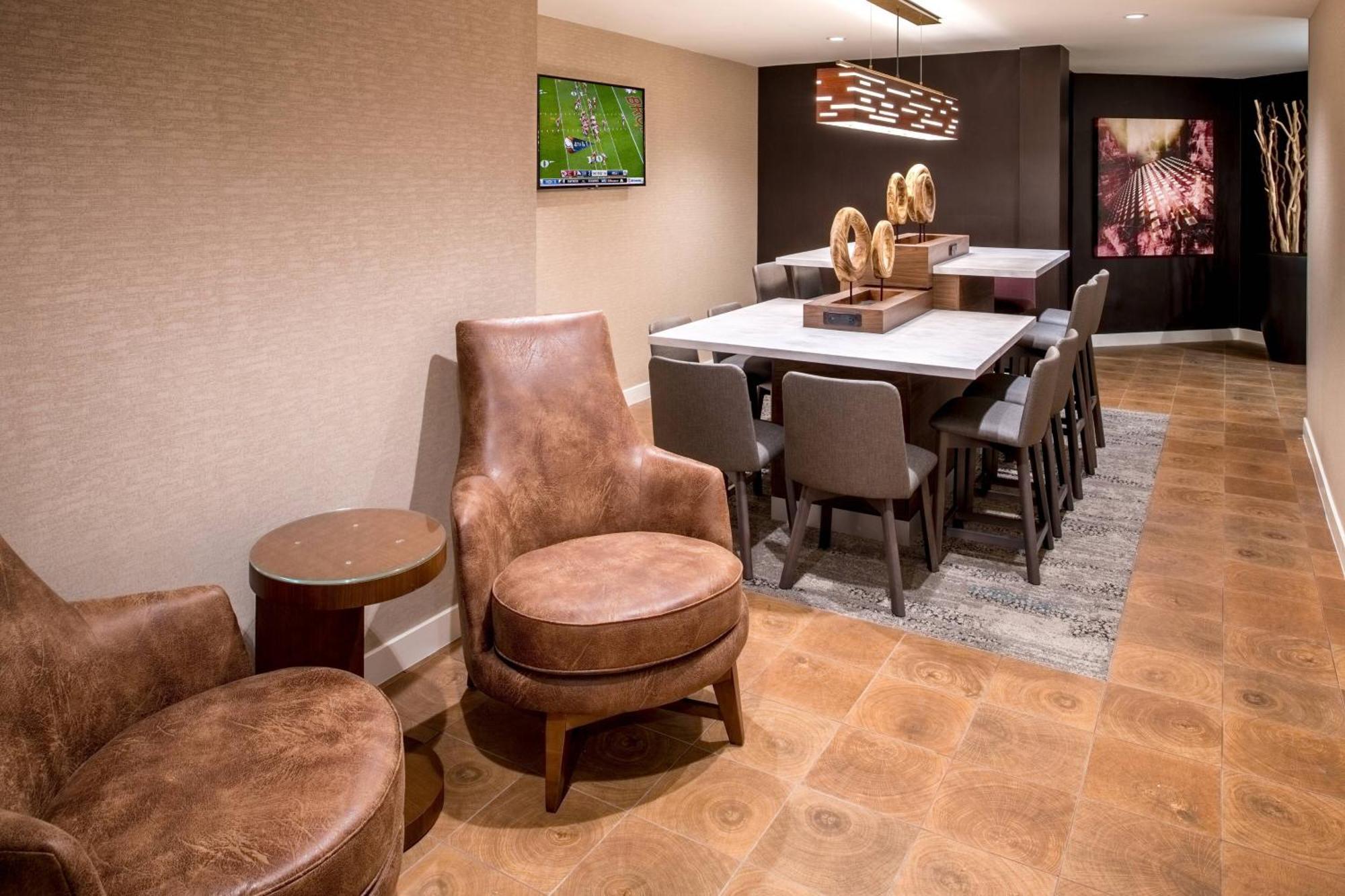 Hotel Courtyard By Marriott North