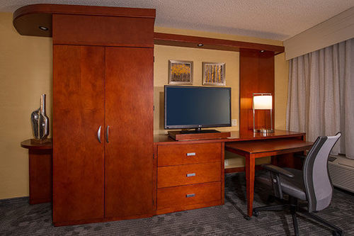 Courtyard By Marriott North