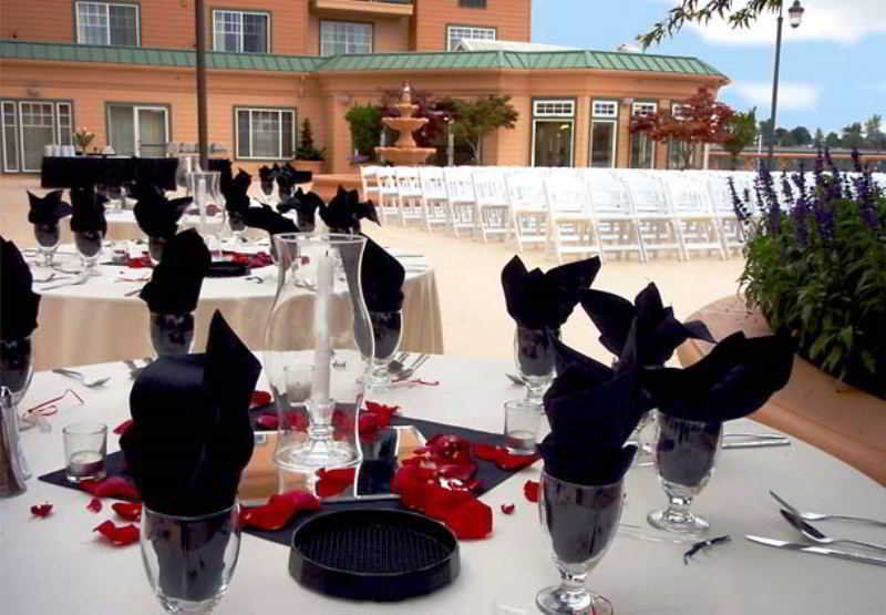 Courtyard By Marriott North Hotel 3*