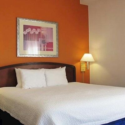Hotel Courtyard By Marriott North